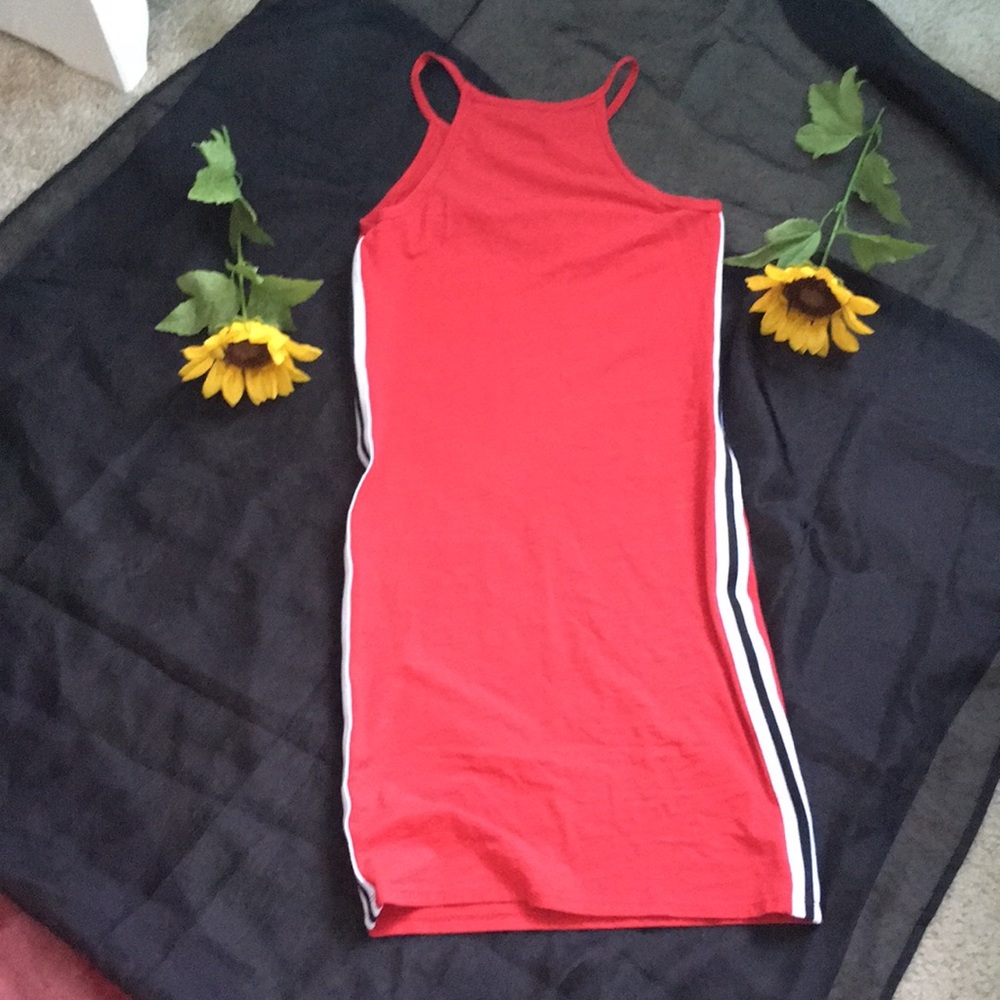 Dress - Picture 2 of 2